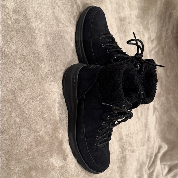 Skechers Women's Black Lace-Up Fleece Winter Boots - Picture 4 of 6